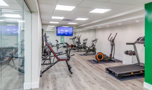 Open and well-lit fitness center